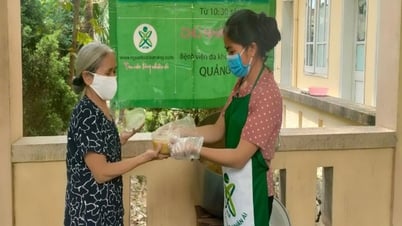 Người gieo nắng ấm giữa vùng gió Lào