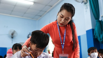 Giao quyền tuyển dụng giáo viên cho Sở Giáo dục