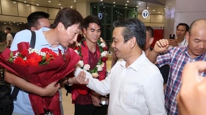 Đội tuyển U23 Việt Nam về nước sau chiến thắng tại giải Đông Nam Á