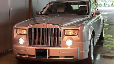 Rolls-Royce Phantom «отложили» на 18 лет и продают в Ханое более чем за 5 миллиардов долларов.