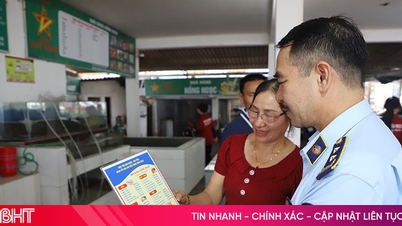 Penetapan harga yang transparan membantu wisatawan merasa aman saat mengunjungi pantai Ha Tinh.