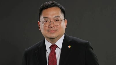 Ông Hoàng Nam Tiến qua đời