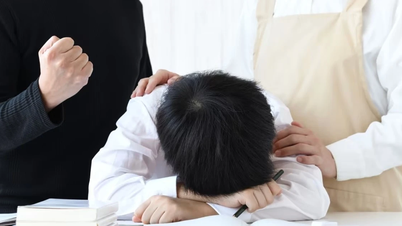 Áp lực học thêm đè nặng học sinh Singapore