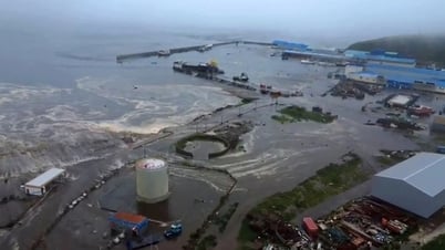 Núi lửa vùng Viễn Đông Nga phun trào sau động đất ngoài khơi