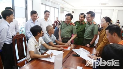 Phường Cao Lãnh xử lý trên 3.000 hồ sơ sau 4 ngày hoạt động
