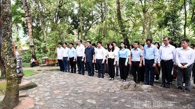 นิตยสารคอมมิวนิสต์จำหน่ายธูปที่แหล่งโบราณสถานแห่งชาติพิเศษตานเต๋า