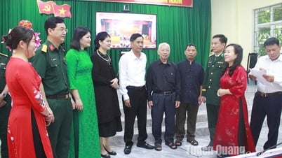 Người chung một nhà