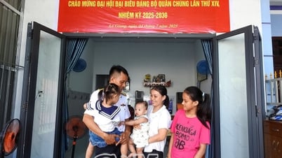 Naval Region 5 Command hands over 4 "Comrades' Houses"