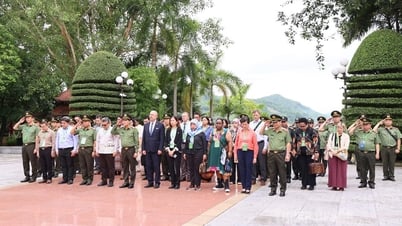 El Ministerio de Seguridad Pública organiza un intercambio de amistad internacional en Tuyen Quang