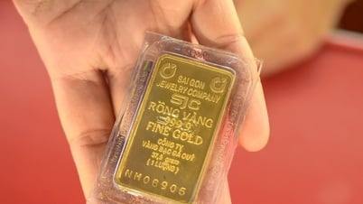 Giá vàng chiều nay 4/7/2025: Vàng SJC thua đậm, DOJI, Mi Hồng đứt gánh, vàng thế giới có đỉnh mới
