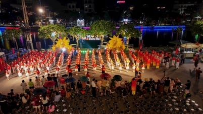 يتم إدارة وتشغيل شارع المشاة وسوق باخ دانج الليلي بواسطة حي Le Thanh Nghi.