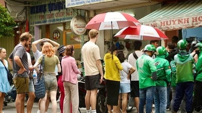 Bánh mì Huynh Hoa ra biển lớn