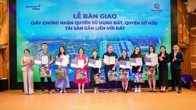 Cư dân Eurowindow Twin Parks hân hoan đón nhận sổ hồng