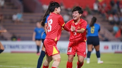 Tuyển nữ Việt Nam - Guam (hiệp 1) 2-0: Bích Thùy lập cú đúp