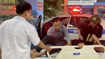 CSGT dùng xe đặc chủng đưa tài xế đột quỵ trên cao tốc đi cấp cứu