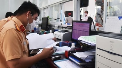 Phí đăng ký ô tô ở Bình Dương, Bà Rịa - Vũng Tàu (cũ) tăng lên 20 triệu đồng