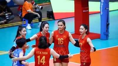 Tras perder ante un club ruso, el equipo femenino de voleibol de Vietnam terminó segundo en la Copa VTV Ferroli 2025