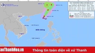 嵐2号はゆっくりと移動し、海上で強風と大波を保ちました。