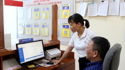 Bộ Nội vụ giải đáp việc cán bộ xin nghỉ hưu trước tuổi nhưng chưa được giải quyết