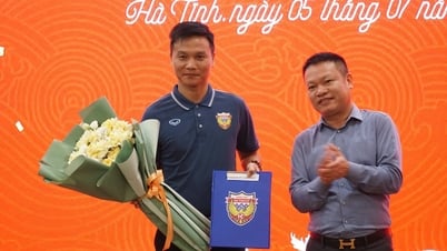 Rostro inesperado en la silla caliente de Ha Tinh, el entrenador Thanh Cong deja el equipo por razones de salud