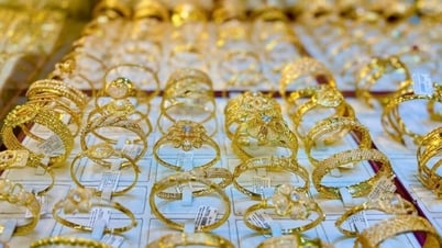 Gold price on July 7: Domestic and world prices simultaneously decreased
