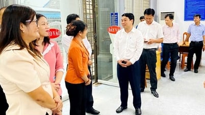 Phó Chủ tịch UBND tỉnh An Giang Lê Trung Hồ thăm và làm việc tại xã Tri Tôn