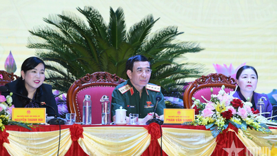 เอกพลฟาน วัน ซาง ลงชื่อเข้าใช้ 312 กองพลทหารราบที่ 12