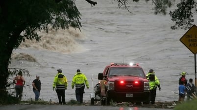 Điện thăm hỏi về trận lũ quét nghiêm trọng ở bang Texas, Hoa Kỳ