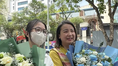 Con trượt lớp 10 công lập: Cha mẹ hãy dành ‘một cái ôm’