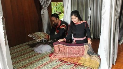 "Reviving" Ede culture from community tourism