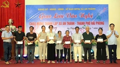 Xã An Thành tặng quà cho 30 gia đình hoàn cảnh khó khăn