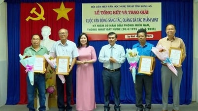 Trao 28 giải Cuộc vận động sáng tác, quảng bá tác phẩm văn học nghệ thuật kỷ niệm 50 năm giải phóng miền Nam, thống nhất đất nước