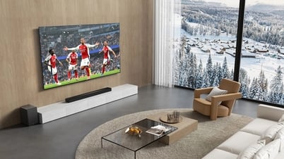 TCL C8K - adding the perfect viewing angle for golden moments for sports fans