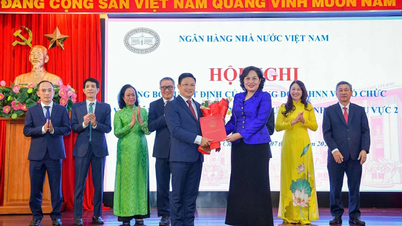 Công bố các quyết định về nhân sự tại Ngân hàng Nhà nước chi nhánh Khu vực 2