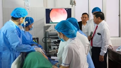Lần đầu triển khai nội soi siêu âm, phát triển nội soi tiêu hóa ở miền Tây