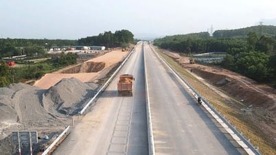Quang Tri focuses on speeding up the progress of the North-South expressway project
