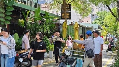 Kiên quyết xử lý bán hàng rong, chèo kéo khách du lịch