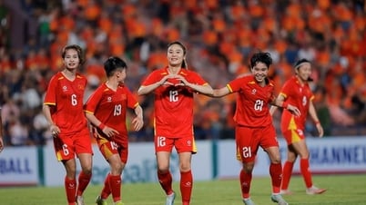 فريق كرة القدم للسيدات: التحرك نحو هدف كأس العالم