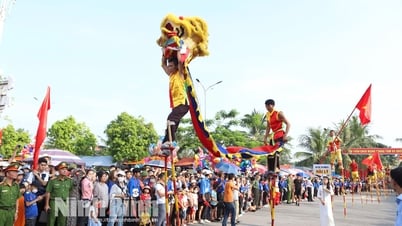 Để lễ hội truyền thống trở về đúng giá trị thực