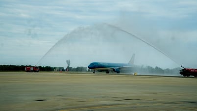 Khoảnh khắc Vietnam Airlines đón hành khách thứ 350 triệu