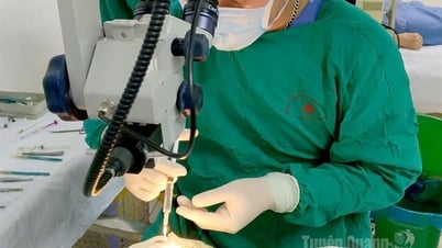 Bệnh viện 19-8 Bộ Công an khám, mổ mắt miễn phí cho người nghèo xã Pà Vầy Sủ