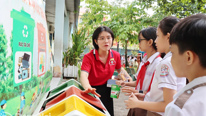 Trường học thực hiện kiểm toán rác thải