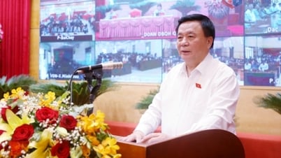 Ủy viên Bộ Chính trị, ĐBQH tỉnh Quảng Ninh Nguyễn Xuân Thắng tiếp xúc cử tri