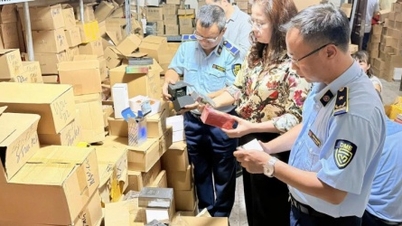 Ho-Chi-Minh-Stadt verschärft die Inspektionen und vernichtet gefälschte ätherische Öle und minderwertige Kosmetika