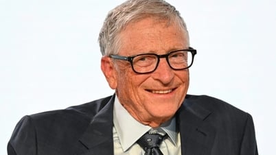 Bill Gates rớt top 10 tỷ phú giàu nhất hành tinh: Mất tiền nhưng được gì?