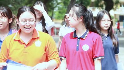Thi vào lớp 10 tại Hà Nội giảm điểm chuẩn, chưa giảm áp lực