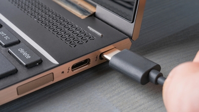 Đừng mua máy tính xách tay nếu không có 2 cổng USB-C