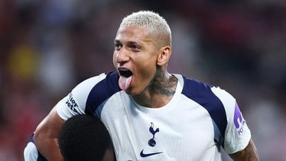 Tottenham đánh bại Arsenal ngày ra mắt Gyokeres