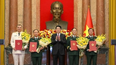 Trao Quyết định thăng quân hàm; cấp bậc hàm Thượng tướng...
