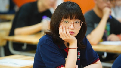 Kỳ thi hai trong một, đẩy gánh nặng lên vai học sinh?